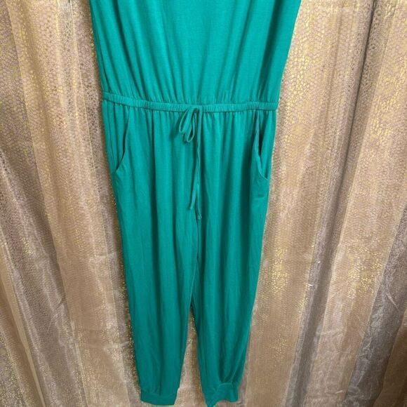 PrettyGarden Kelly Green Loose Off The Shoulder Stretchy Pants Romper M NWT - Picture 2 of 9